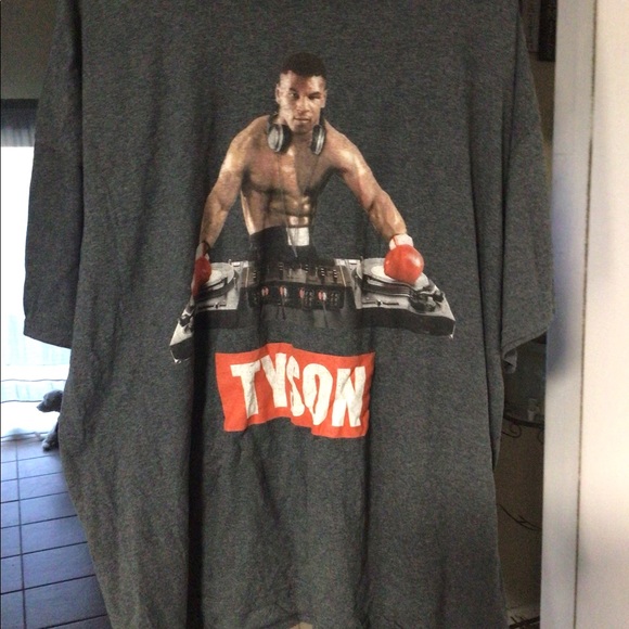 Mike Tyson T-shirt - Picture 2 of 3